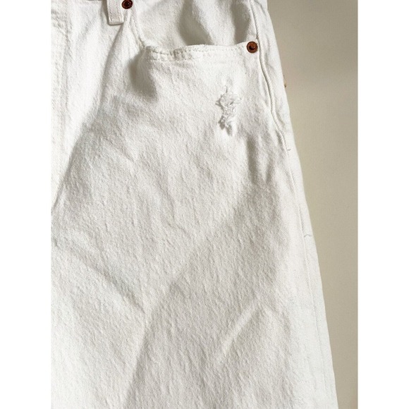 EUC Levis Womens Jeans 31 White Ribcage Straight Ankle Button Fly Capri Denim - Picture 3 of 7